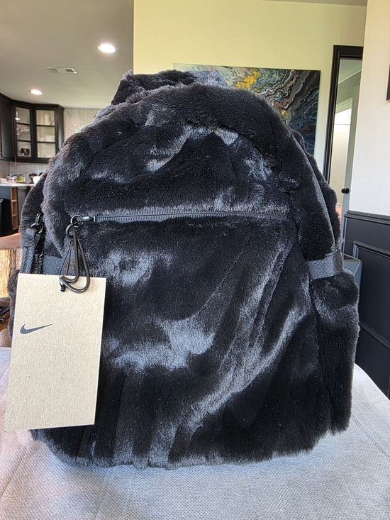 Nike Sportswear Futura 365 Faux Fur Mini Backpack - Picture 7 of 10